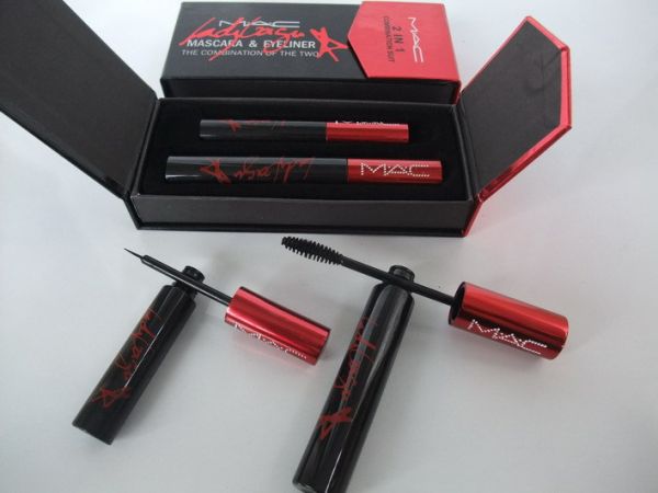 Delineador MAC Lady Gaga 2 in 1